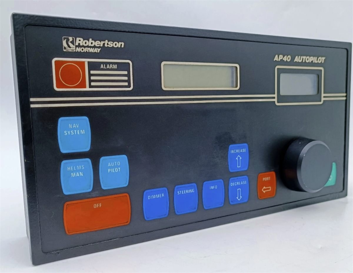 SIMRAD ROBERTSON AP40 AUTOPILOT